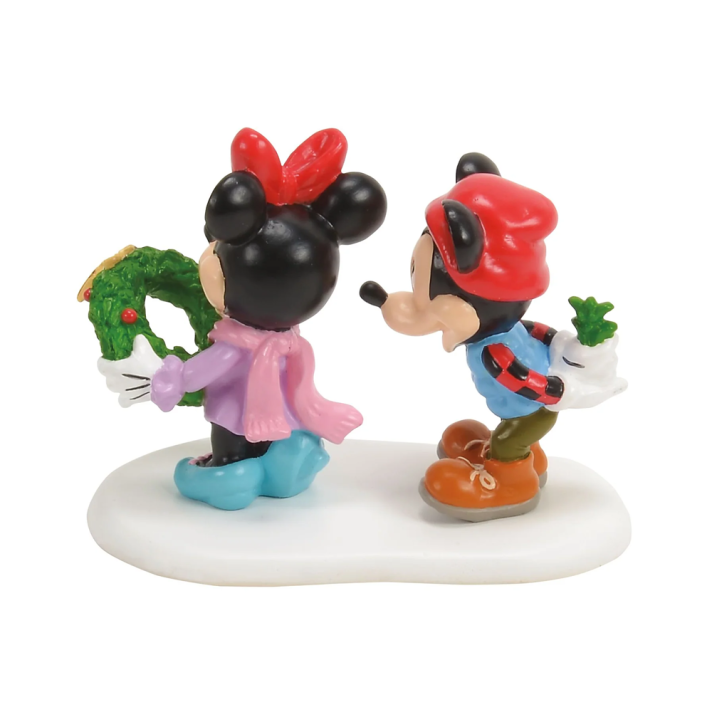 Disney Village kerstdorp figuur - Mickey en Minnie Mouse - Mickey Mistletoe surprise